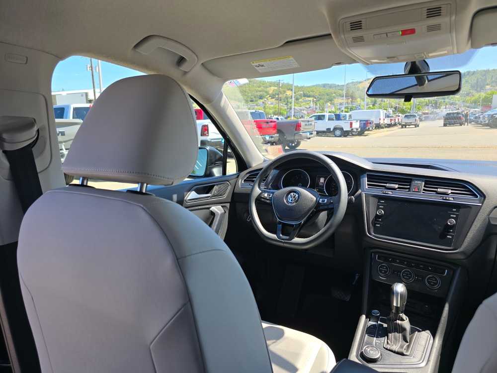 Thumbnail: 2021 Volkswagen Tiguan - 9