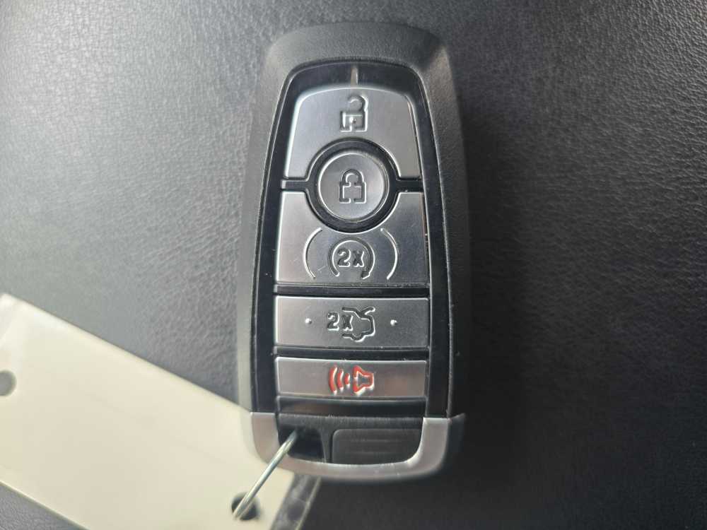 Thumbnail: 2019 Ford Edge - 21