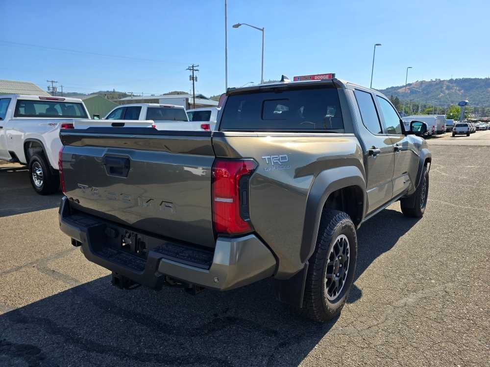 Thumbnail: 2024 Toyota Tacoma - 3