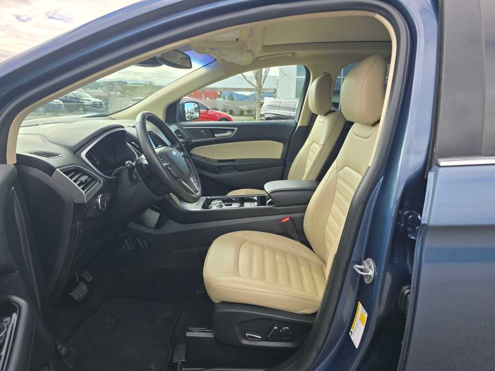 Thumbnail: 2019 Ford Edge - 9