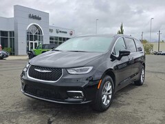 2026 Chrysler Pacifica Select Passenger Van Roseburg, OR