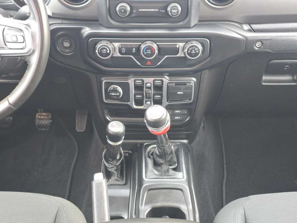 Thumbnail: 2020 Jeep Gladiator - 13