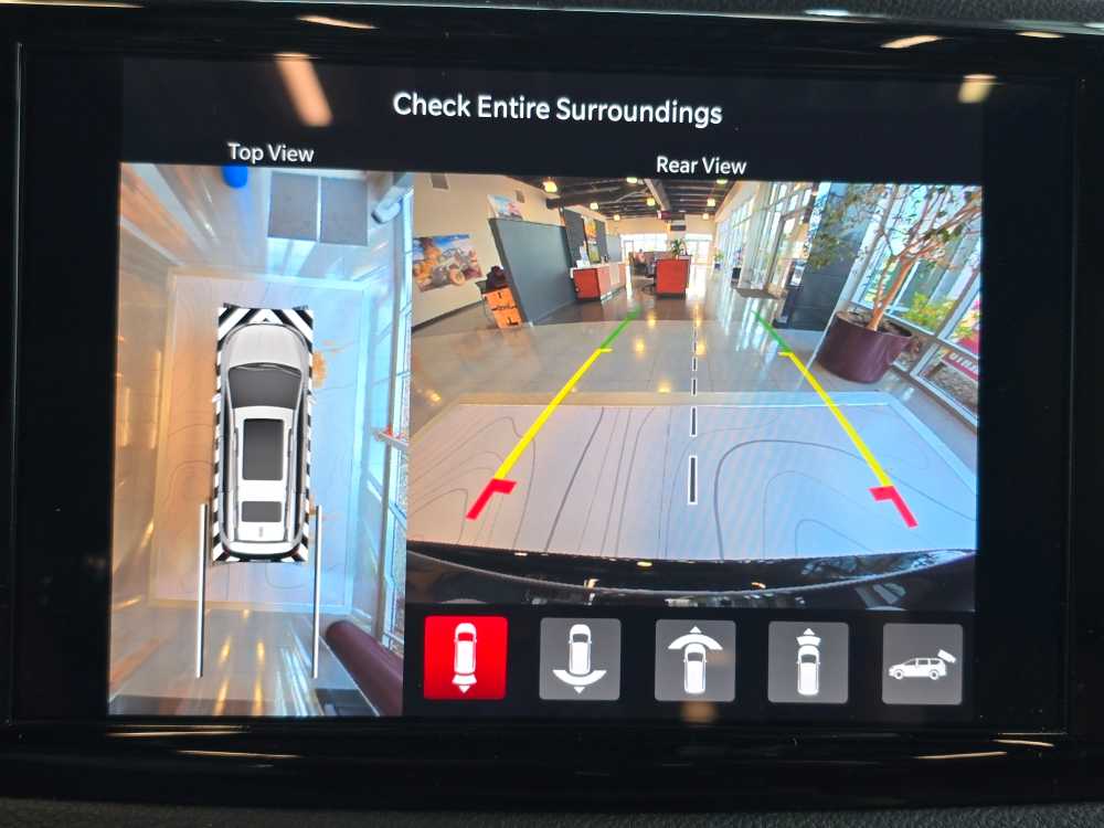 Thumbnail: 2026 Chrysler Pacifica - 19