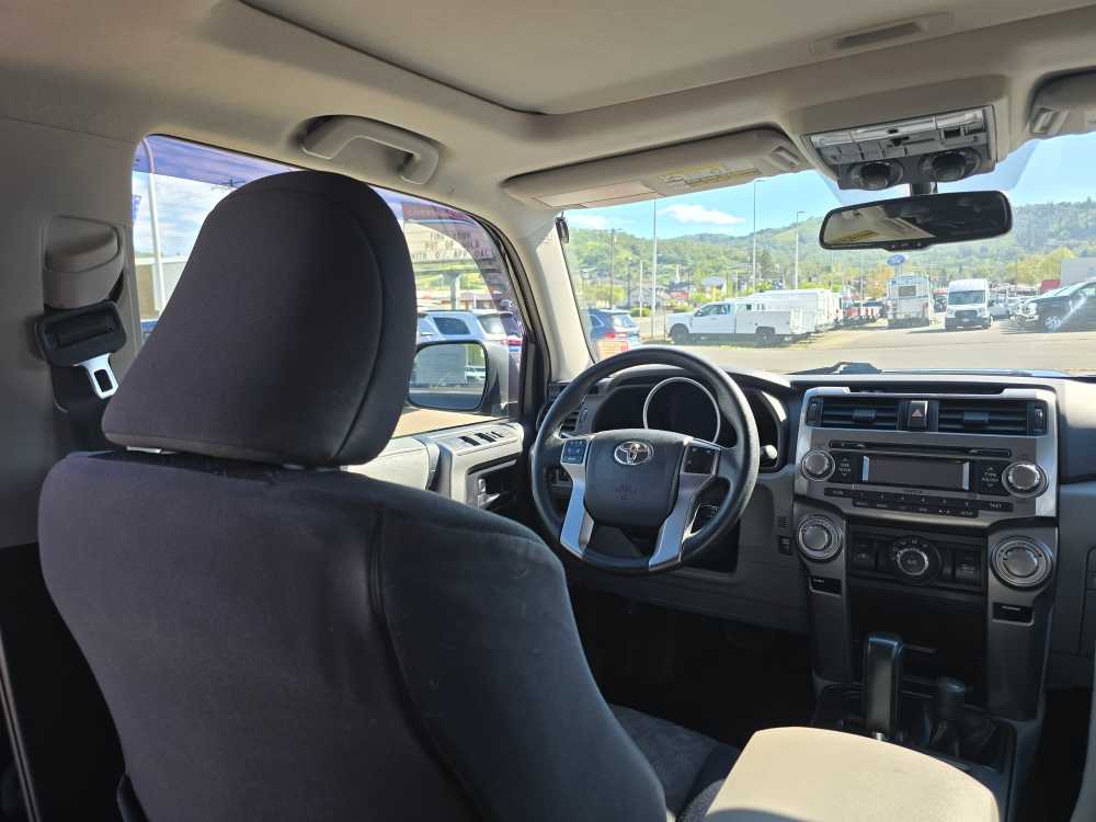 Thumbnail: 2011 Toyota 4Runner - 10