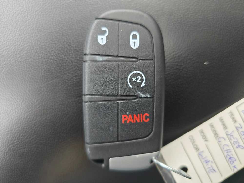 Thumbnail: 2019 Jeep Grand Cherokee - 21