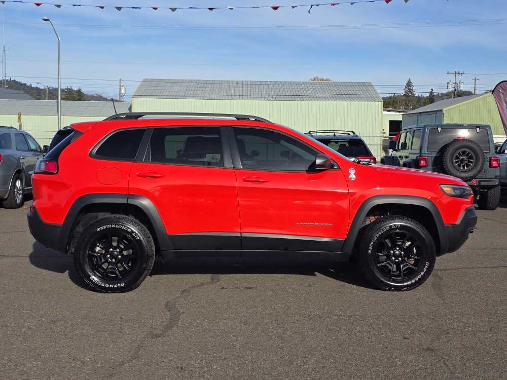 Thumbnail: 2021 Jeep Cherokee - 6