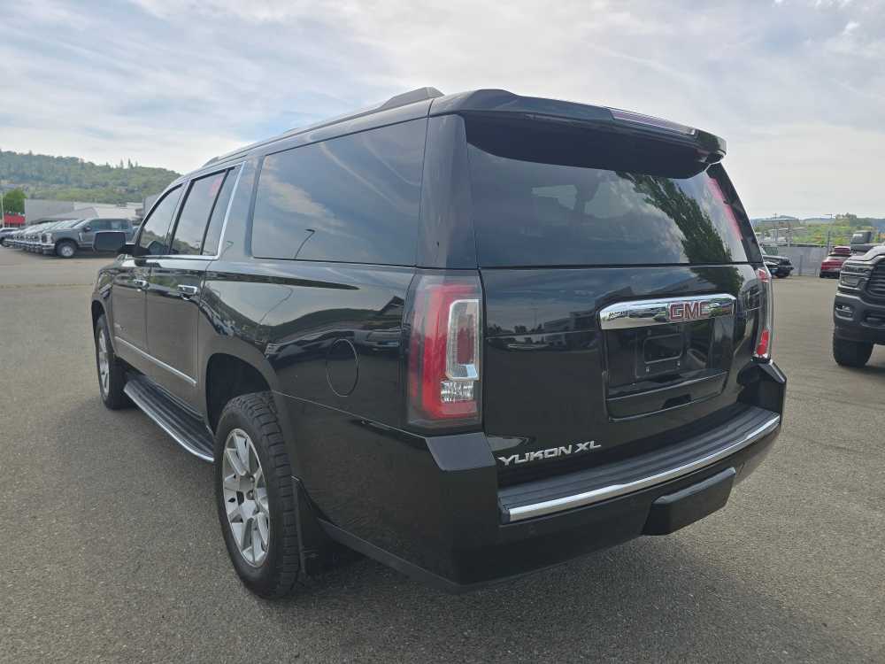 Thumbnail: 2017 GMC Yukon XL - 2
