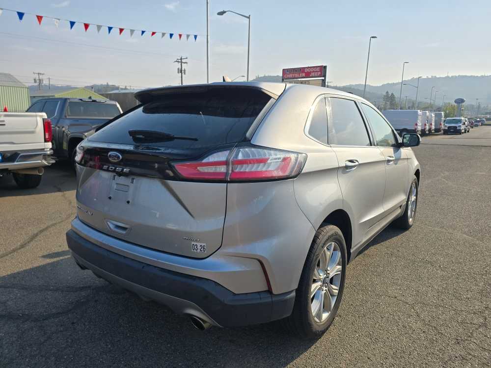 Thumbnail: 2022 Ford Edge - 3