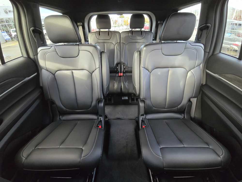 Thumbnail: 2025 Jeep Grand Cherokee L - 18