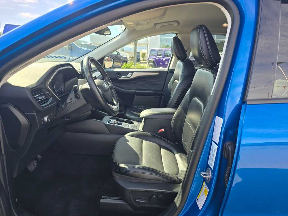 Thumbnail: 2021 Ford Escape - 9