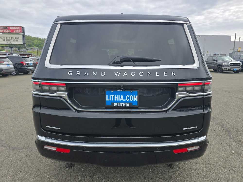 Thumbnail: 2023 Jeep Grand Wagoneer - 4