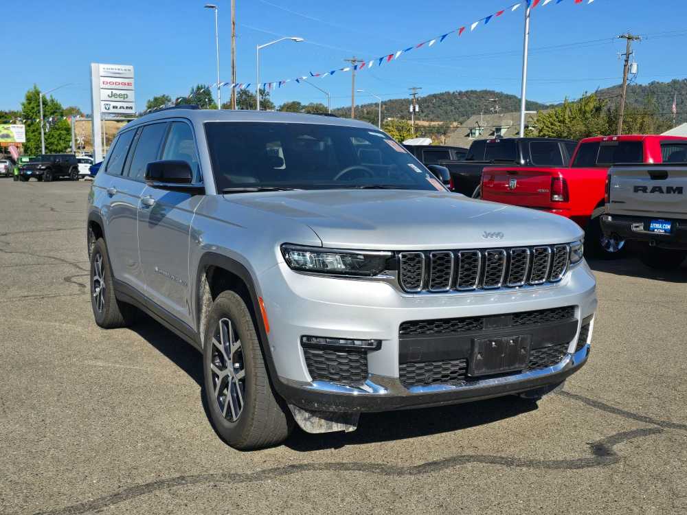 2024 Jeep Grand Cherokee Limited photo 4