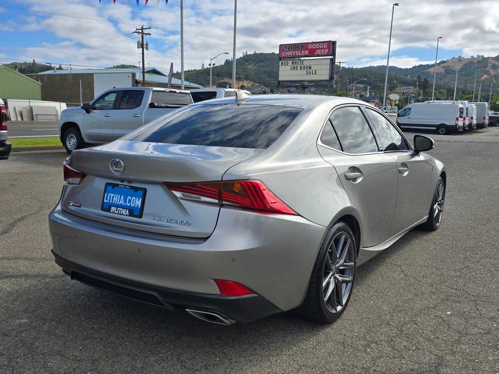 Thumbnail: 2019 Lexus IS - 5