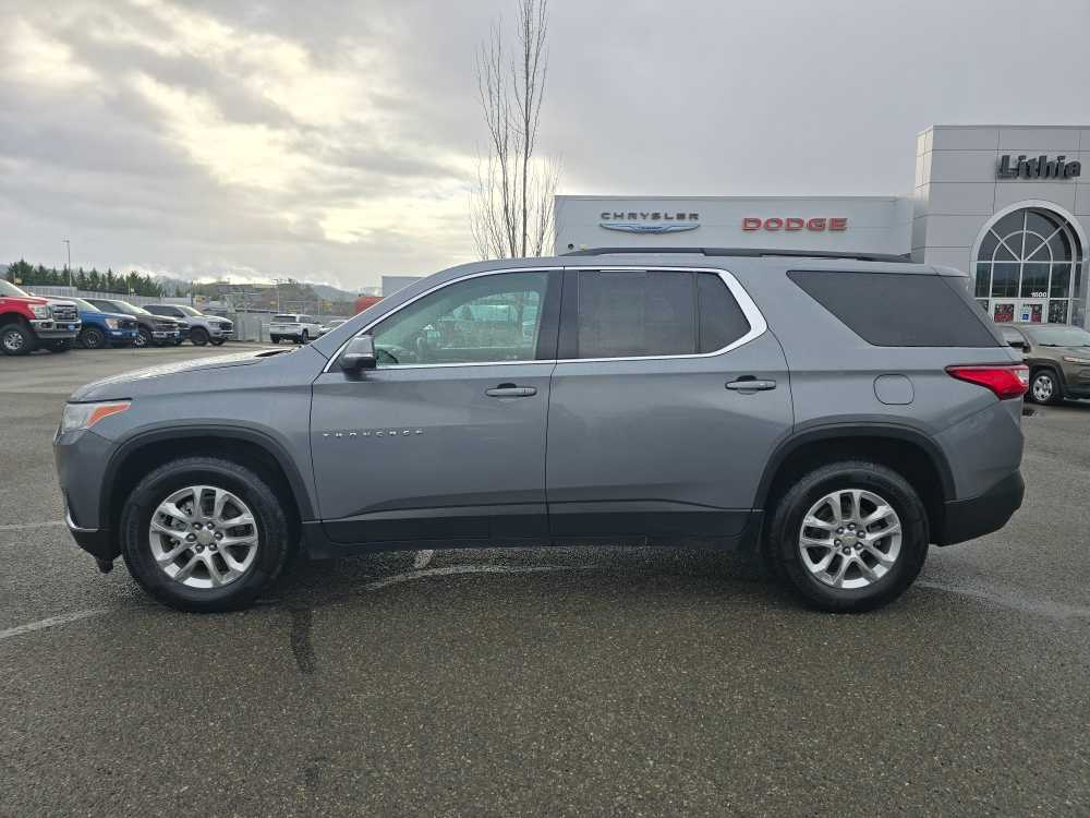 Thumbnail: 2021 Chevrolet Traverse - 2