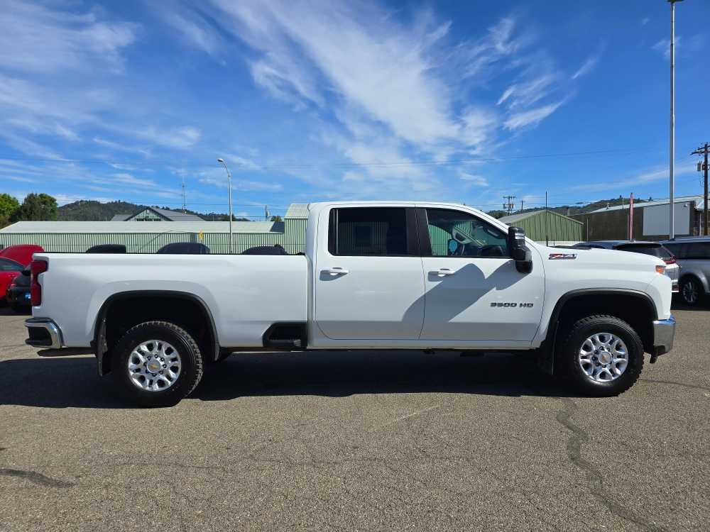 Thumbnail: 2022 Chevrolet Silverado 3500 - 6