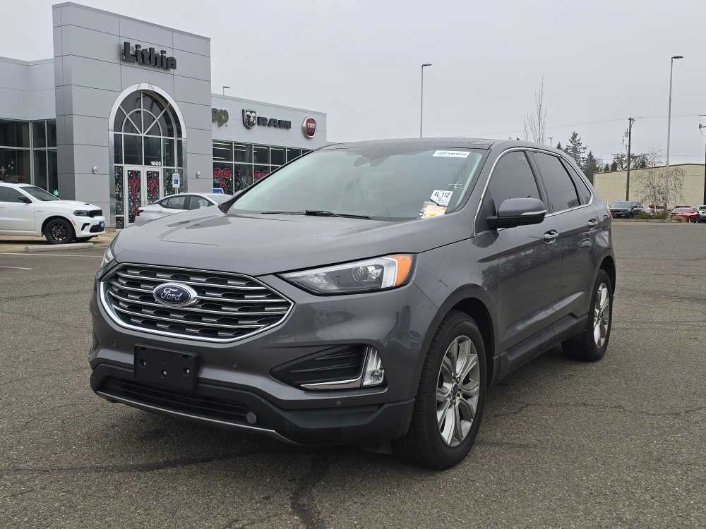 2022 Ford Edge Titanium's photo