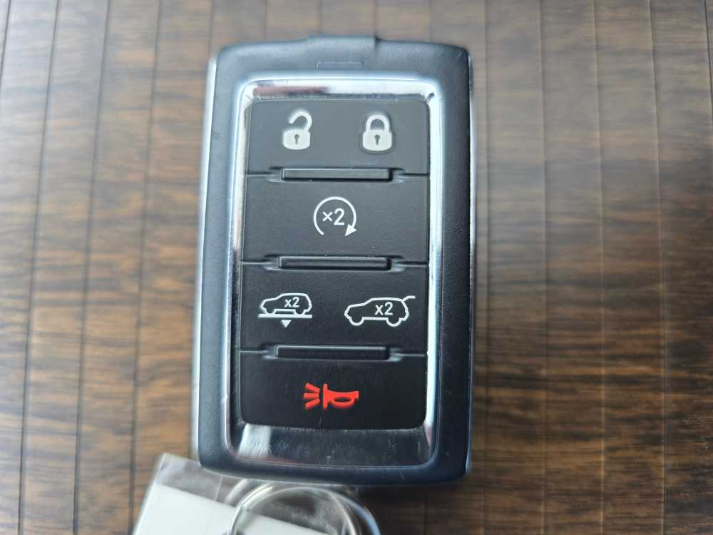 Thumbnail: 2023 Jeep Grand Wagoneer - 22