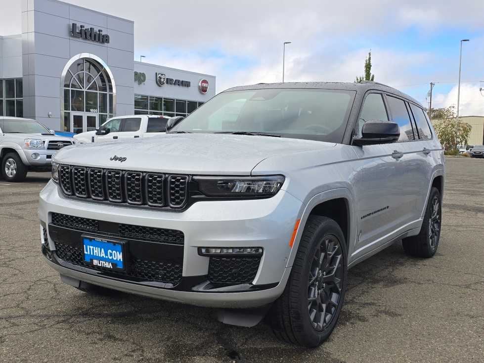 2025 Jeep Grand Cherokee L Summit Reserve's photo