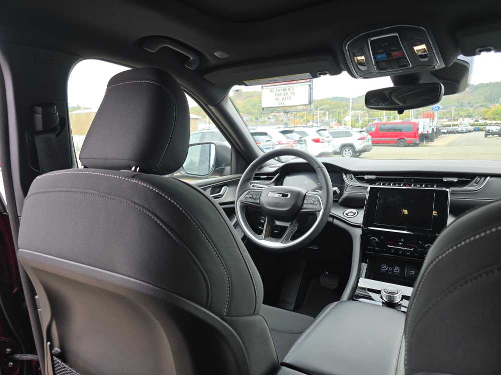 Thumbnail: 2024 Jeep Grand Cherokee L - 10