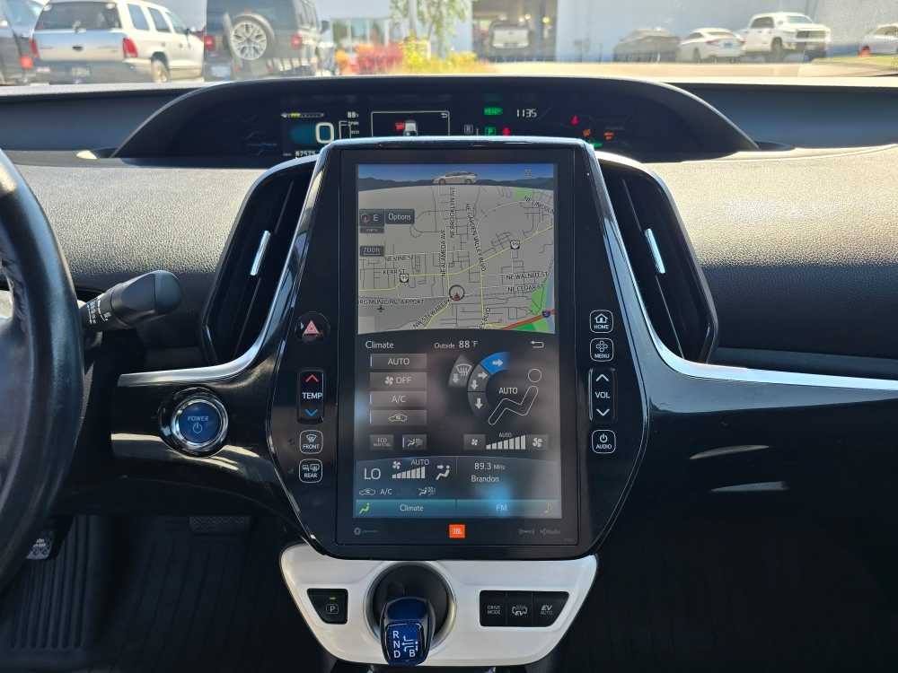 Thumbnail: 2018 Toyota Prius Prime - 12