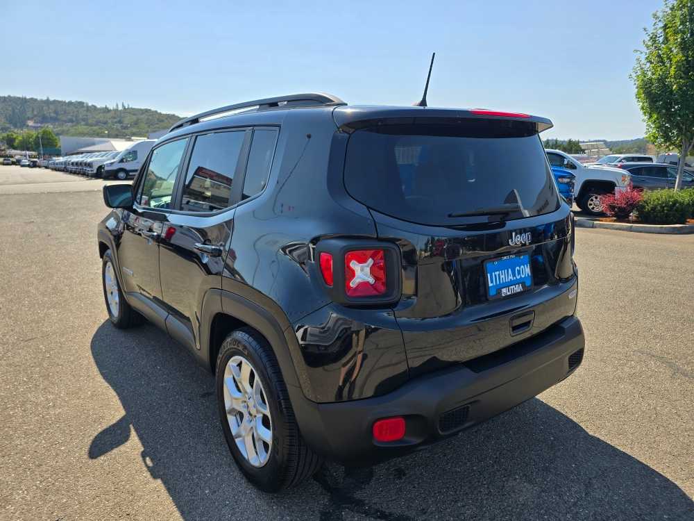 Thumbnail: 2018 Jeep Renegade - 3