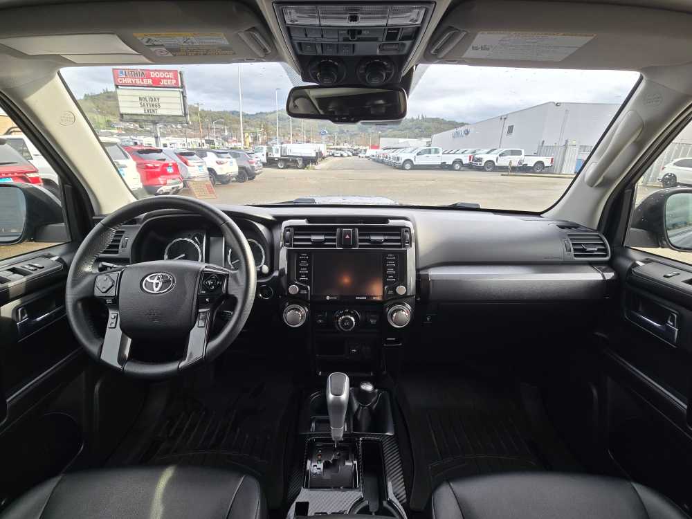 Thumbnail: 2021 Toyota 4Runner - 15