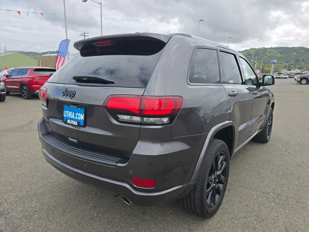 Thumbnail: 2021 Jeep Grand Cherokee - 4