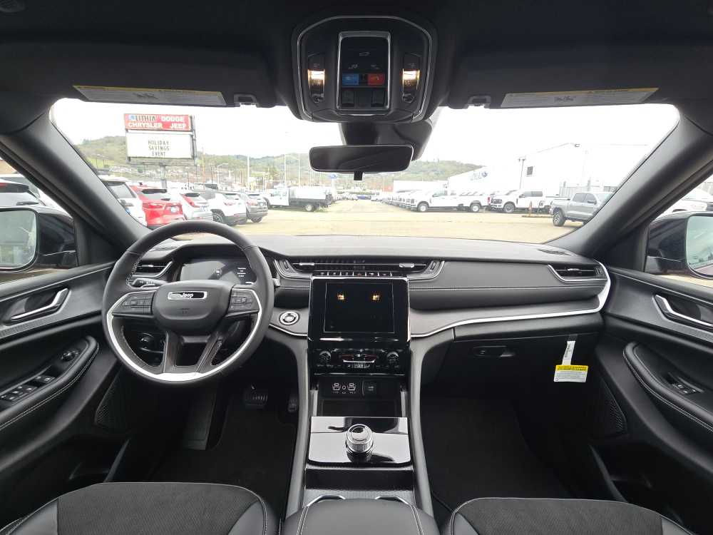 Thumbnail: 2025 Jeep Grand Cherokee - 15