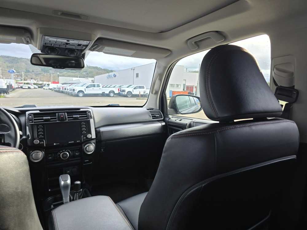 Thumbnail: 2021 Toyota 4Runner - 14