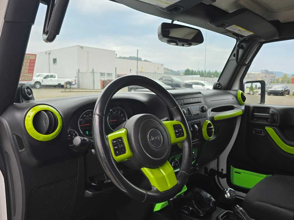 Thumbnail: 2013 Jeep Wrangler - 9