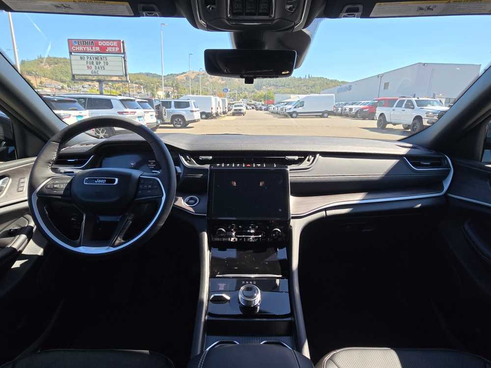 Thumbnail: 2025 Jeep Grand Cherokee - 15