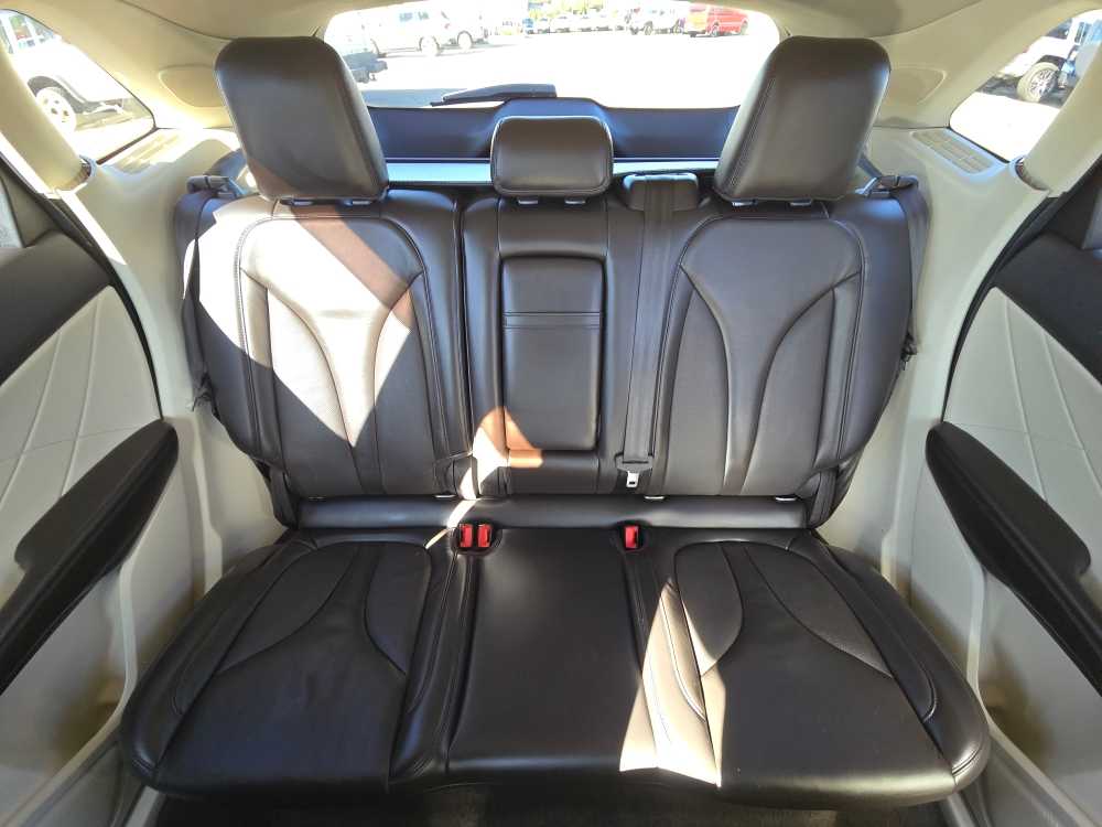 Thumbnail: 2016 Lincoln MKC - 17