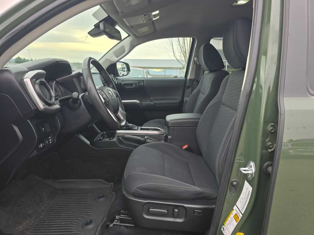 Thumbnail: 2021 Toyota Tacoma - 9