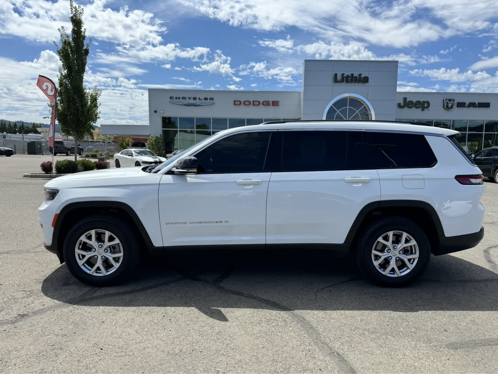 Used 2021 Jeep Grand Cherokee L Limited with VIN 1C4RJKBG2M8191356 for sale in Roseburg, OR