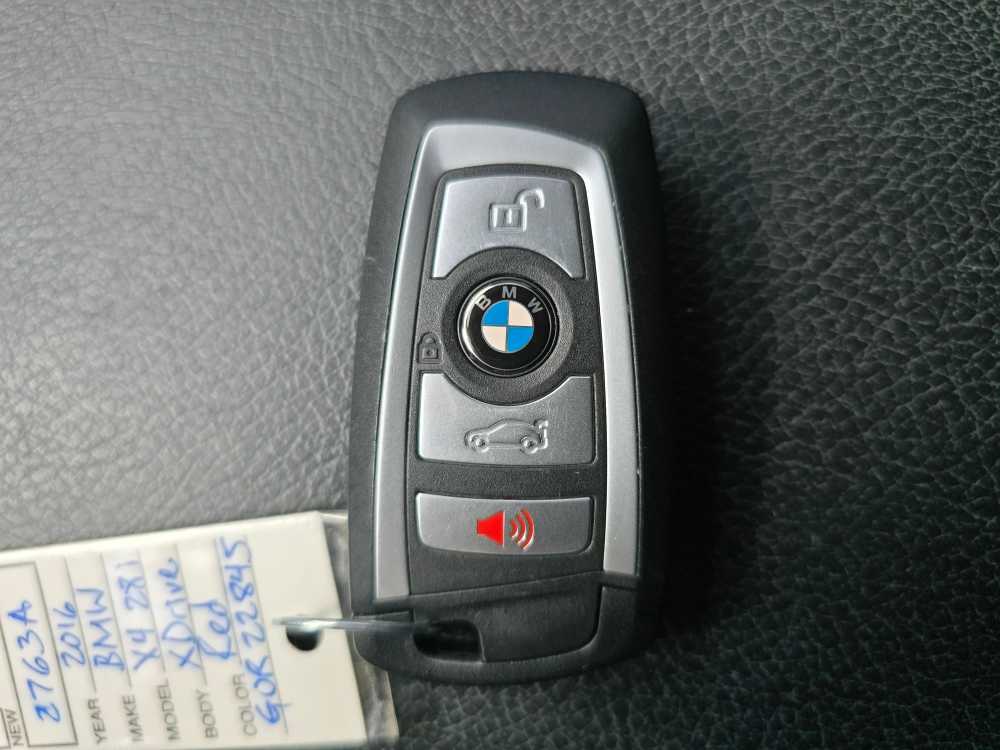 Thumbnail: 2016 BMW X4 - 21