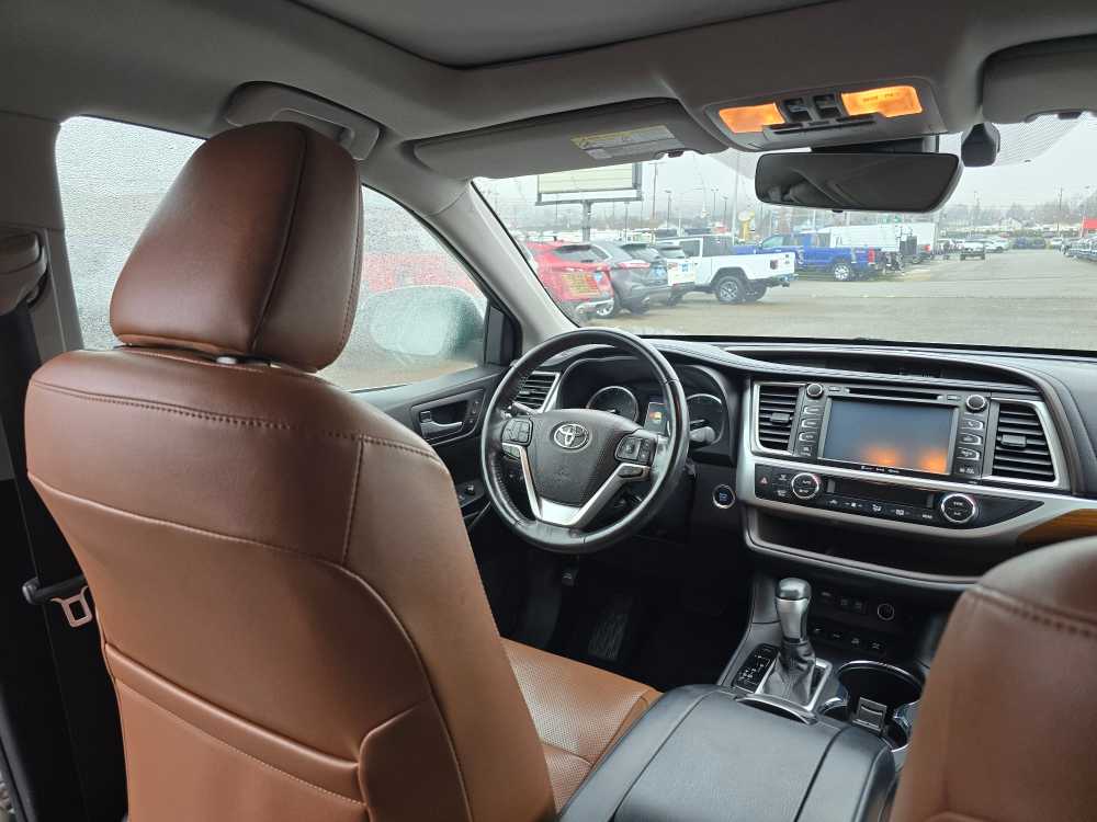 Thumbnail: 2018 Toyota Highlander - 10