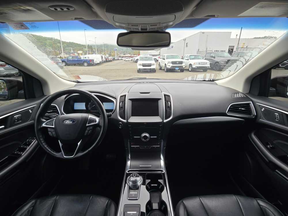 Thumbnail: 2019 Ford Edge - 15