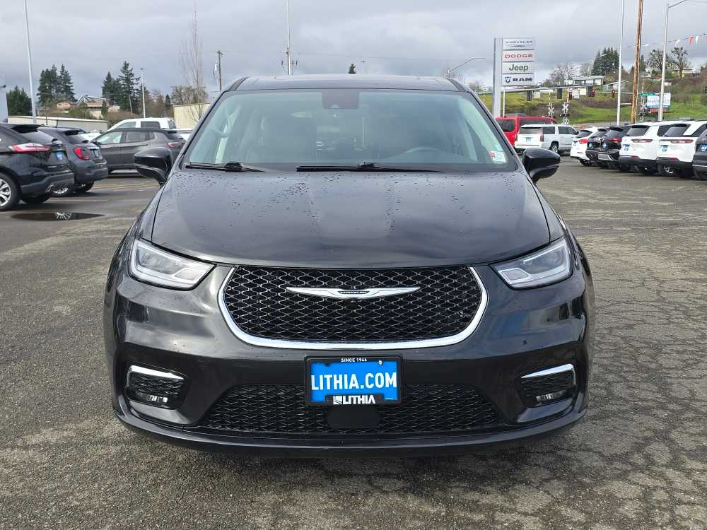 Thumbnail: 2024 Chrysler Pacifica - 8