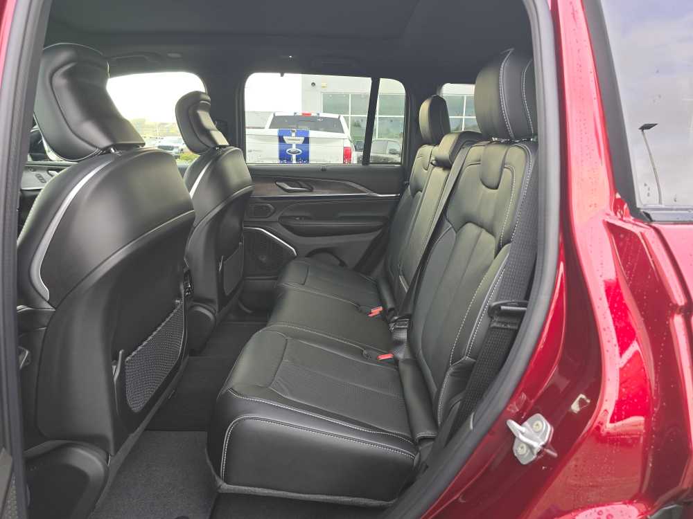 Thumbnail: 2025 Jeep Grand Cherokee - 16