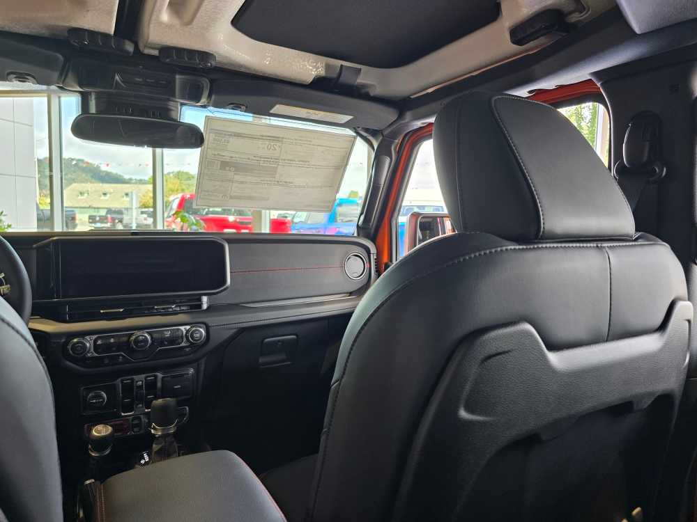 Thumbnail: 2025 Jeep Wrangler - 14