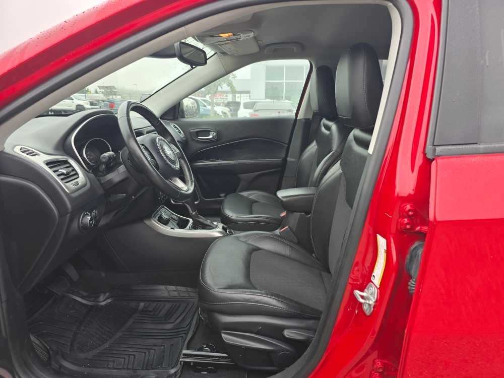 Thumbnail: 2018 Jeep Compass - 9