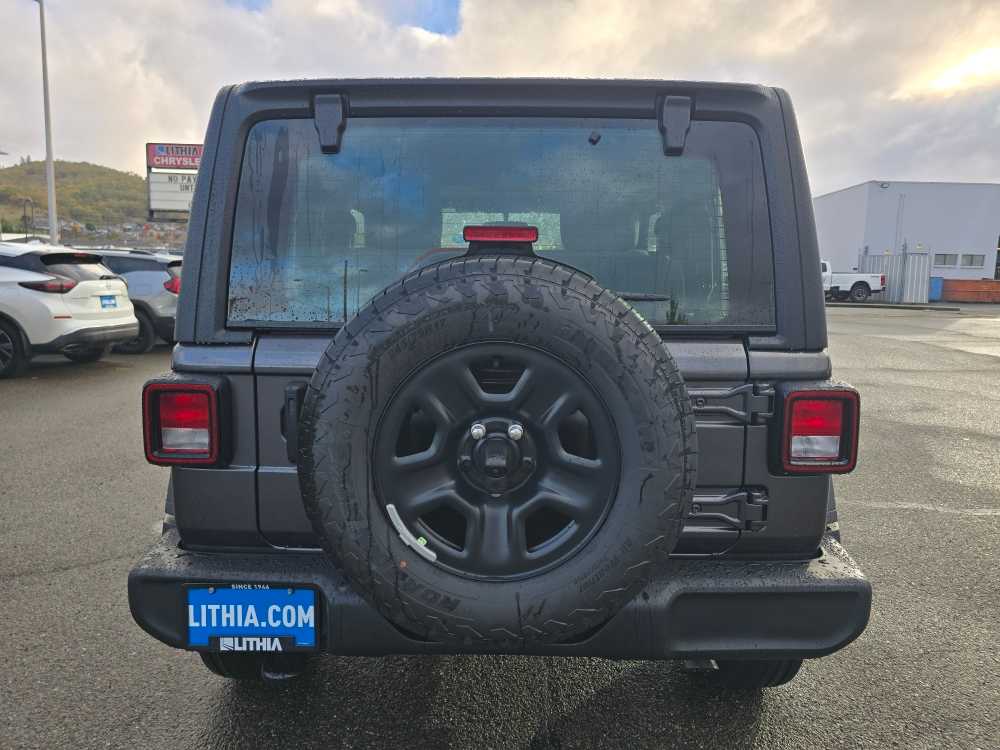 Thumbnail: 2026 Jeep Wrangler - 4