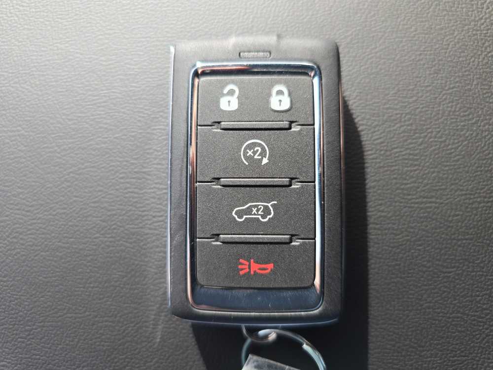 Thumbnail: 2025 Jeep Grand Cherokee - 21