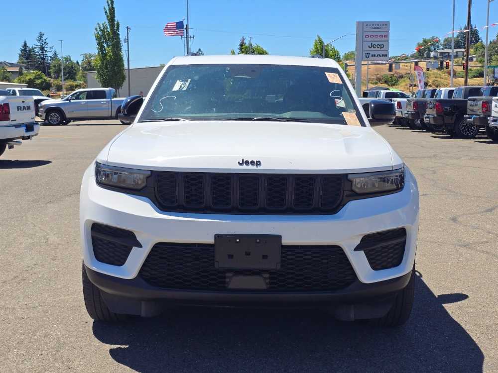 Thumbnail: 2024 Jeep Grand Cherokee - 18
