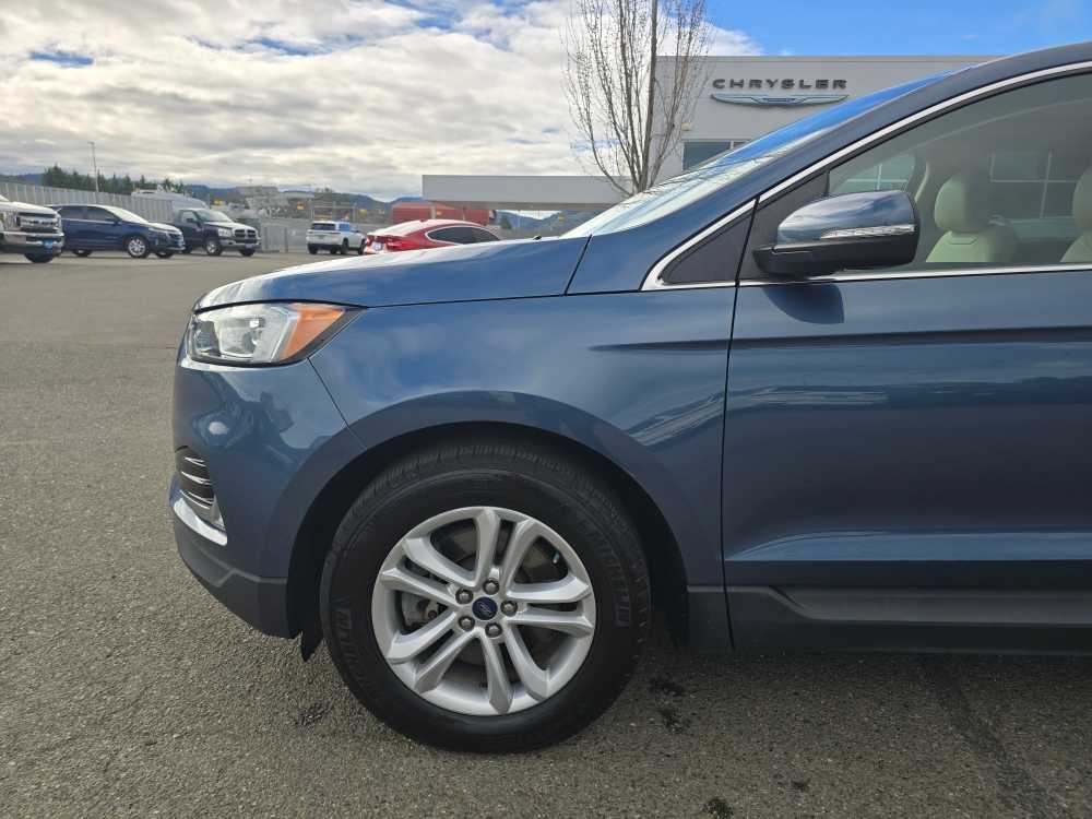 Thumbnail: 2019 Ford Edge - 18