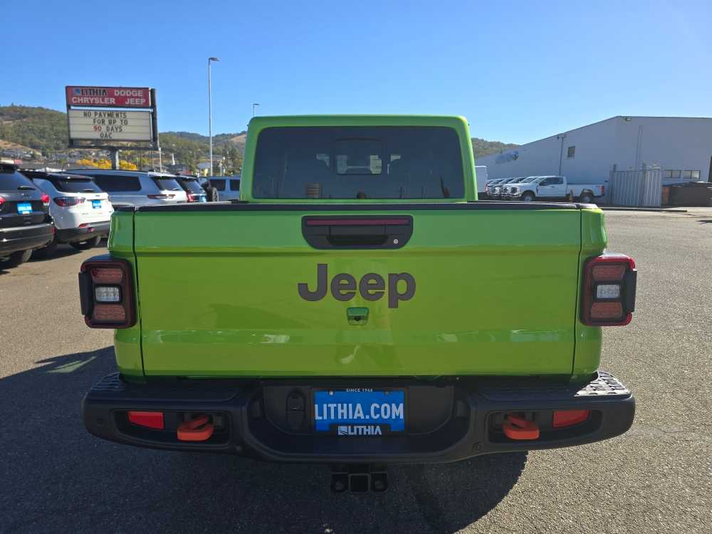 Thumbnail: 2025 Jeep Gladiator - 4