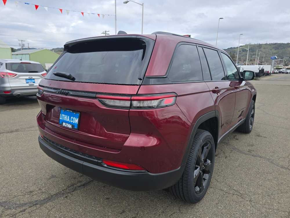 Thumbnail: 2025 Jeep Grand Cherokee - 5