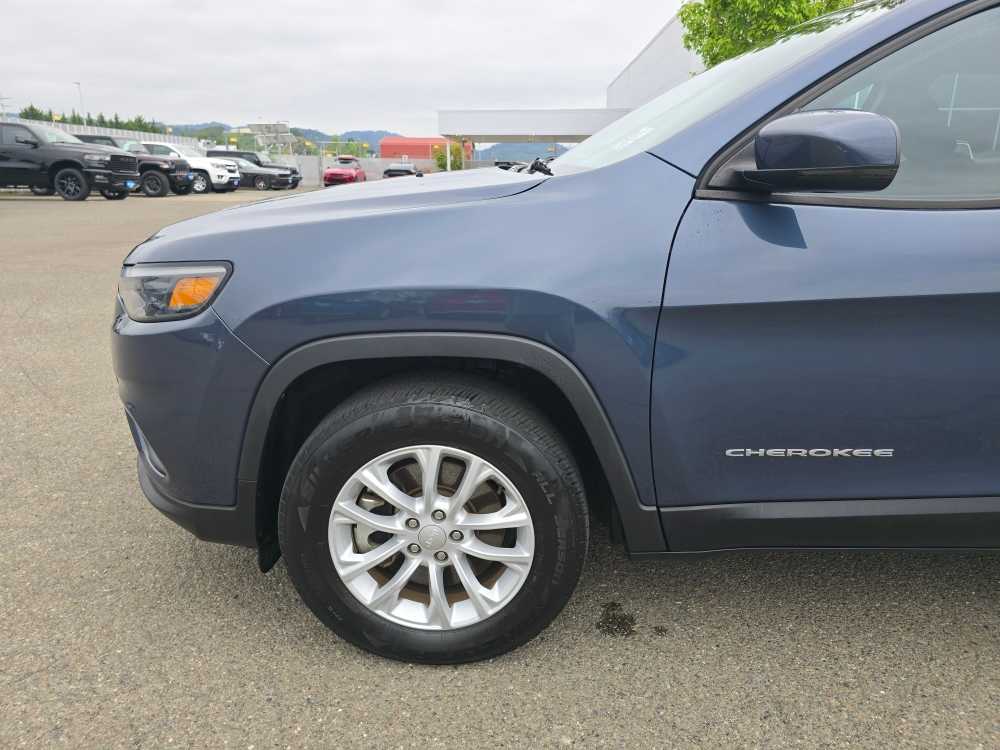 Thumbnail: 2021 Jeep Cherokee - 18