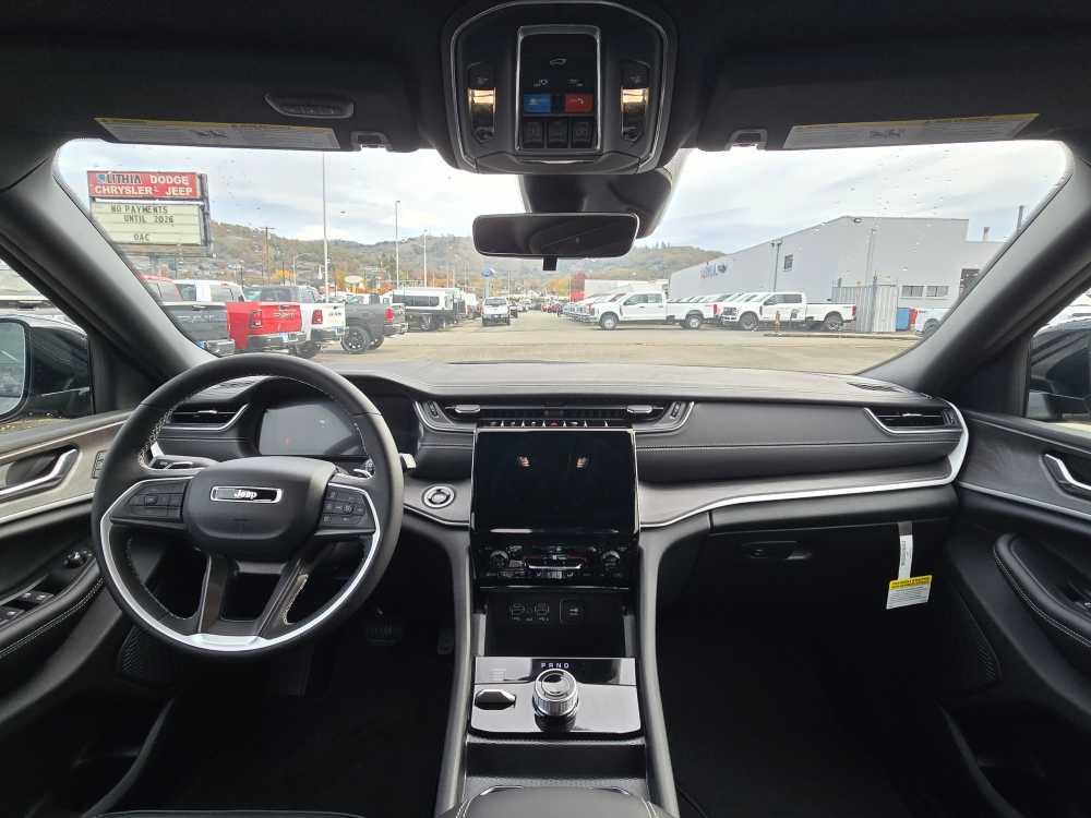 Thumbnail: 2025 Jeep Grand Cherokee - 15