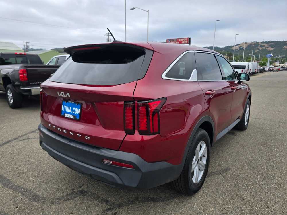 2022 Kia Sorento LX 5